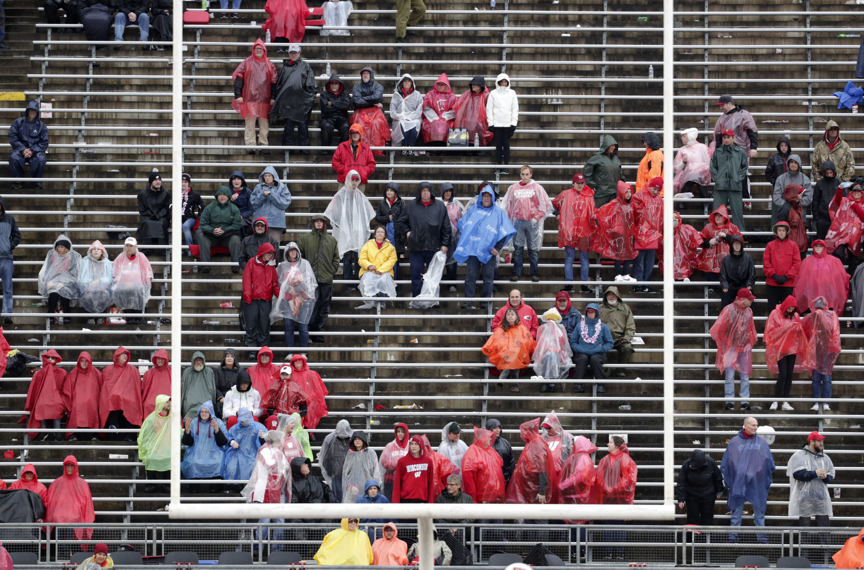 Badgers 48, Golden Flashes 0